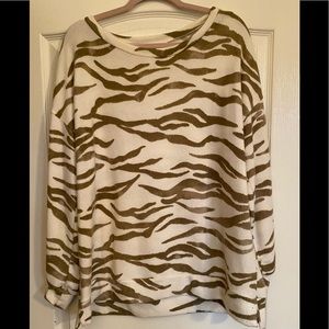 BiBi Women’s Animal Print Overaized Tunic Top Size Large